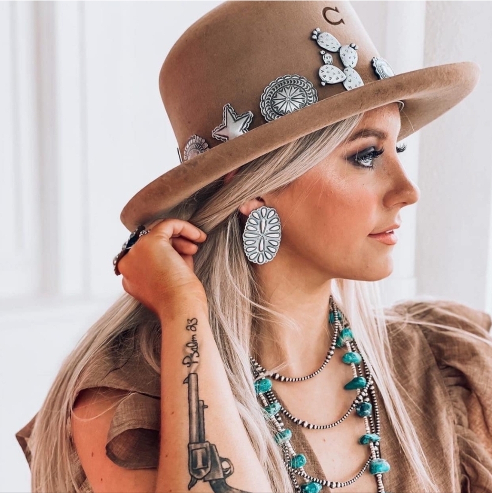 CHARLIE 1 HORSE Big Iron Concho Western Hat Feather Size Medium